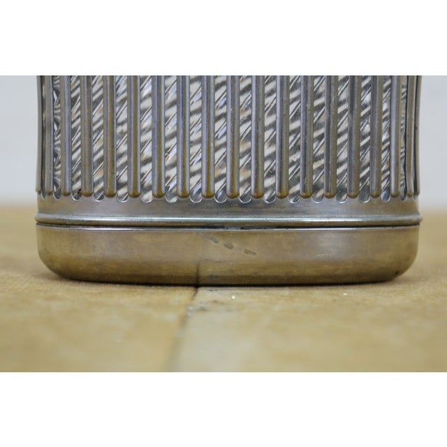 Antique Art Deco Glass & Chrome Plated Caged Hip Pocket Flask Luxury Barware For Sale - Image 11 of 16