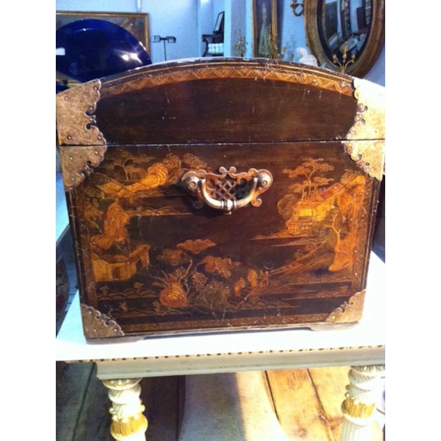 Antique British Lacquered Chest with Chinoiserie Decoration, 1900s For Sale - Image 4 of 9