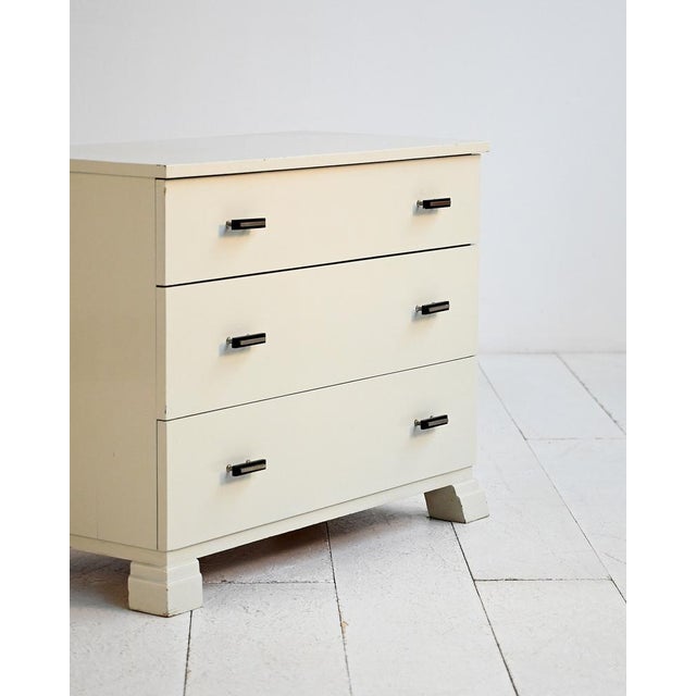 1930s White Scandinavian Deco Chest of Drawers, 1940s For Sale - Image 5 of 10
