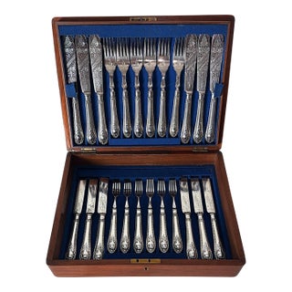 Late 19th Century Victorian English Wooden Box With a Complete Silver-Plated Flatware - 48 pcs For Sale