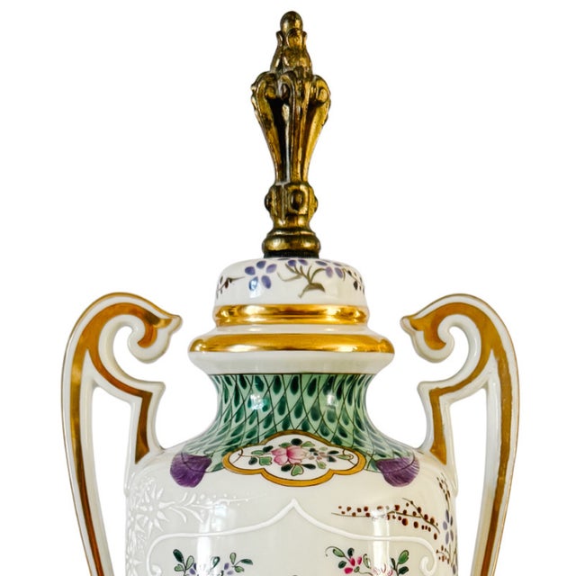 Bronze Antique 19th Century Edmé Samson Hand-Painted Armorial Urns With Gilt Bronze Mounts - Pair For Sale - Image 8 of 17