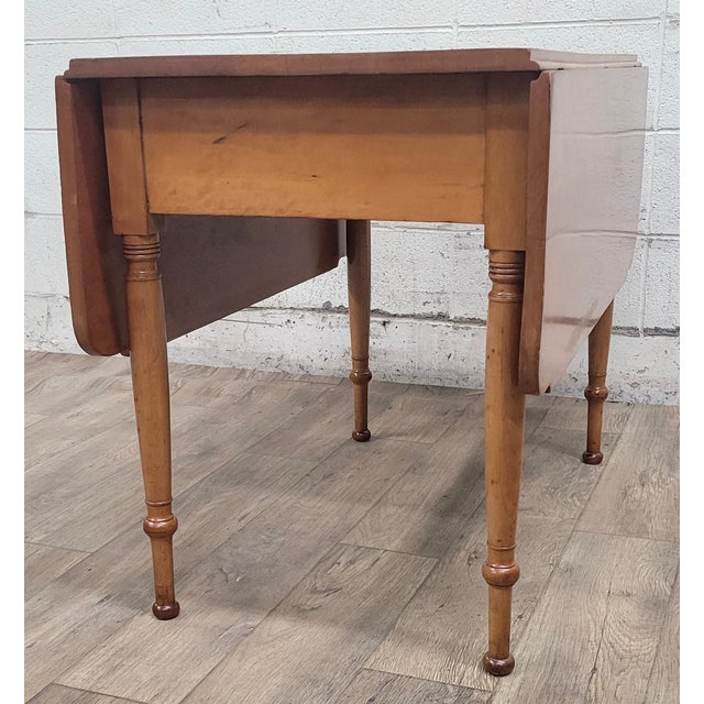 Vintage Early American Colonial Style Federal Style Drop Leaf Dining Table For Sale In Kansas City - Image 6 of 12