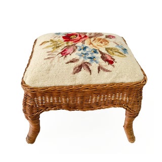 Vintage French Style Wicker Roses Needlepoint and Cabriole Legs Footstool Bench For Sale