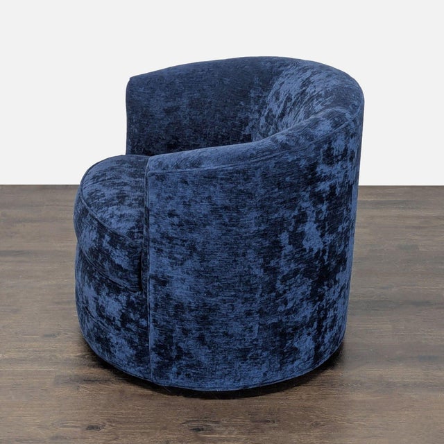 Modern Kava Modern Blue Velvet Lounge Swivel Chair For Sale - Image 3 of 5