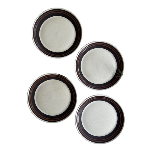 Late 20th Century Set of Four (4) Royal Doulton Stoneware 10.25” Plates in Lambeth | Boho Kitchen | Earthy For Sale