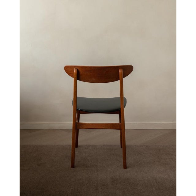 1960s Vintage Danish Dining Chairs in Teak and Black Skai, 1960s, Set of 6 For Sale - Image 5 of 18
