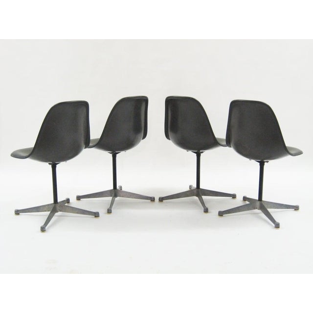 1960s Set of Eames upholstered side chairs by Herman Miller For Sale - Image 5 of 8