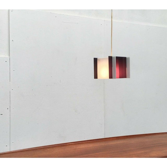 Purple Mid-Century Space Age Acrylic Cube Pendant Lamp, 1960s For Sale - Image 8 of 18