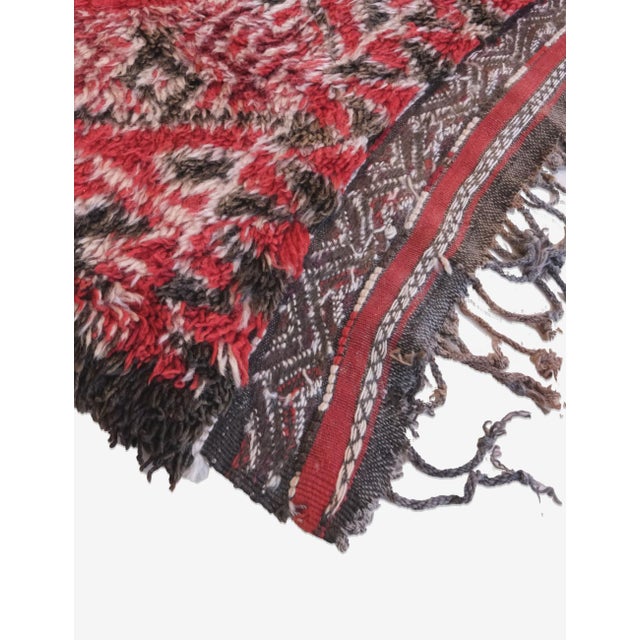 Moroccan 1980s Moroccan Wool Rug - 13.8 X 6.7 Ft For Sale - Image 3 of 11