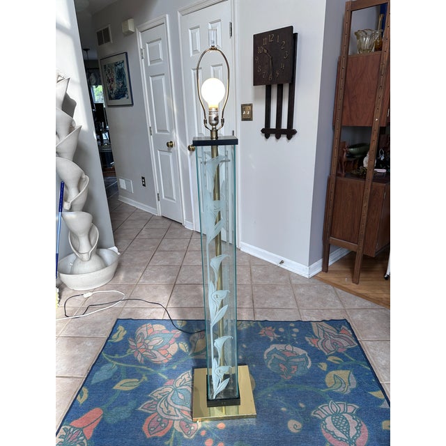Hollywood Regency Vintage Hollywood Regency Etched Lily Floor Lamp in the Style of Frederik Raymond For Sale - Image 3 of 10
