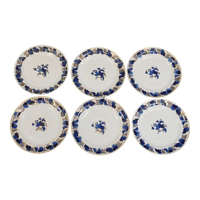 Antique Early 19th Century Chinese Export Blue and White Porcelain Dinner Plates With Grape Leaf Border - Set of 6 For Sale