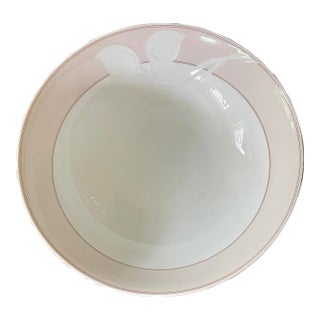 Late 20th Century Chloe Paris Fleuron Pink 9” Bowl Hutschenreuther Germany For Sale