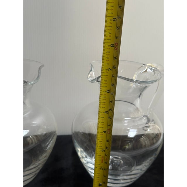 Glass 1980s Signed Simon Pierce Shelburne Clear Hand-Blown Glass Pitcher With Handle and Pour Spout 6.6" Tall Set of Two(2) For Sale - Image 7 of 10