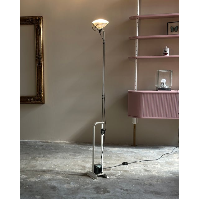 Mid-Century Modern The Toio Floor Lamp by Achille and Pier Giacomo Castiglioni for Flos, 1960 For Sale - Image 3 of 7