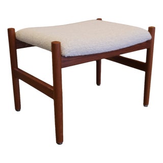 Ottoman in Linen-Colored Bouclé Upholstery from Spøttrup, 1960s For Sale