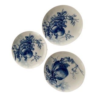 Blue and White Early 19th Century Gotham Set of 3 Plates For Sale
