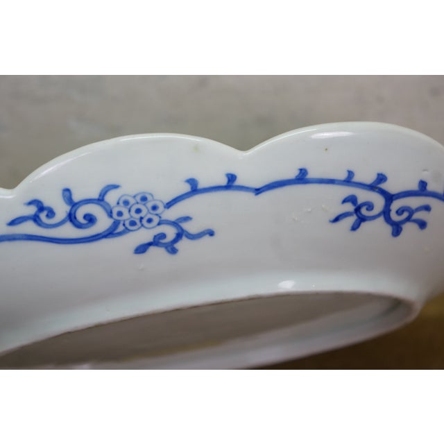 Early 20th Century Antique Blue & White Scalloped Maple Leaf Serving Tray Platter Dish For Sale - Image 5 of 10