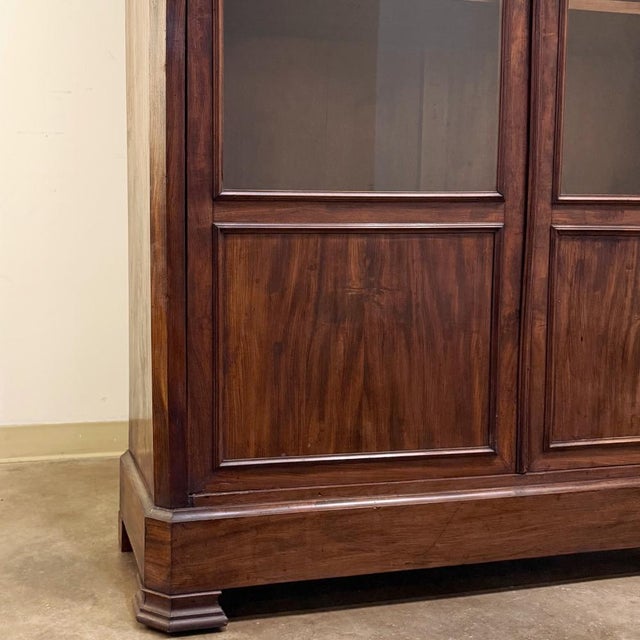 19th Century French Louis Philippe Mahogany Bookcase With Glazed Doors For Sale - Image 9 of 16