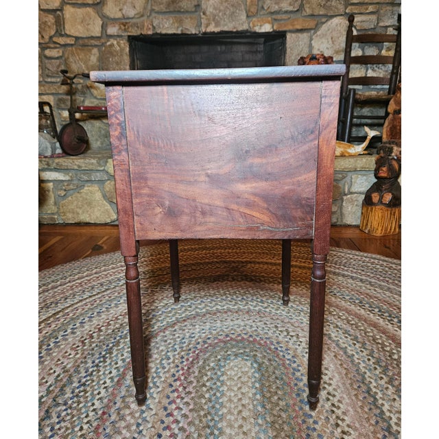 Antique Early 19th Century American Federal Cherry and Veneer 2 Draw Sewing Table For Sale In Charlotte - Image 6 of 18