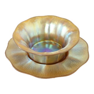 Louis Comfort Tiffany Favrile Iridescent Art Glass Ruffled Edge Finger Bowl With Underplate For Sale