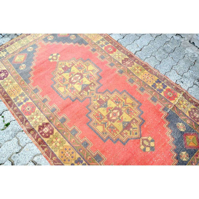 Traditional 1960s Vintage Flower Design Handmade Rug For Sale - Image 3 of 11