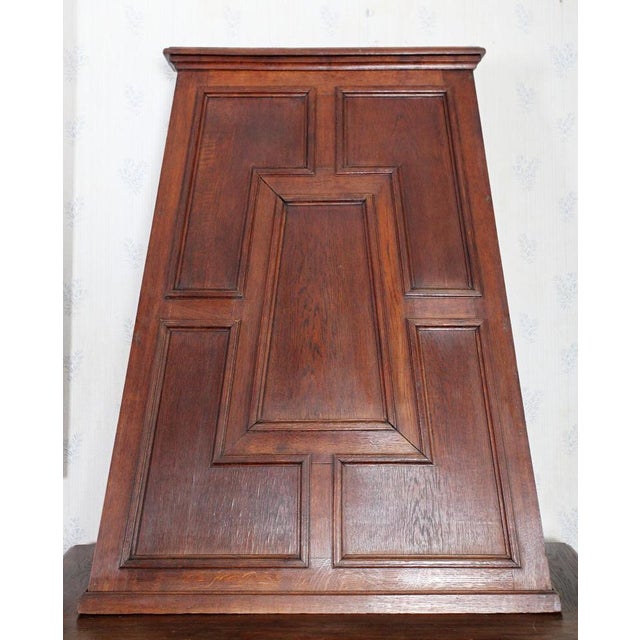 This solid oak fireplace surround is suitable for a fireplace insert or stove. It complies with safety standards when...