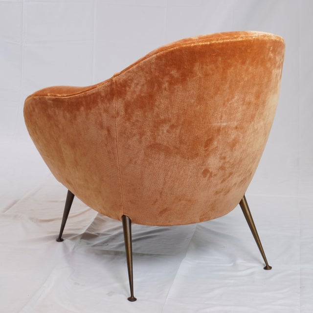 Vintage Italian Mid-Century Modern Style Velvet Lounge Chair (Newly Upholstered) For Sale - Image 4 of 8