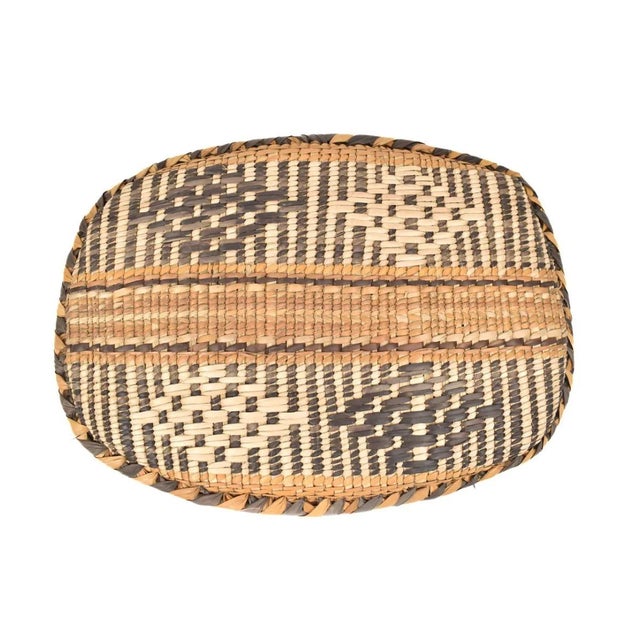 African Early 20th Century Rectangular Gokwe Basket 13 Inch For Sale - Image 3 of 6