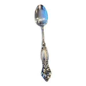 Antique International Silver "Frontenac". Five O'Clock Teaspoon. Sterling Silver .5.5" Long. No Monogram. Excellent Estate Condition.