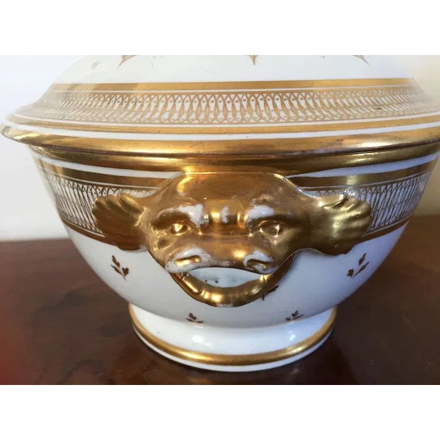 Coalport Porcelain 1805 English Regency Coalport Porcelain Round Tureen & Cover For Sale - Image 4 of 11