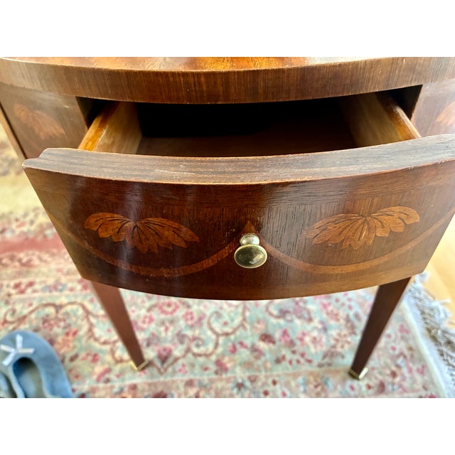 Baker Furniture Company Late 20th Century Baker Furniture Federal Inlaid Mahogany Side Table For Sale - Image 4 of 9
