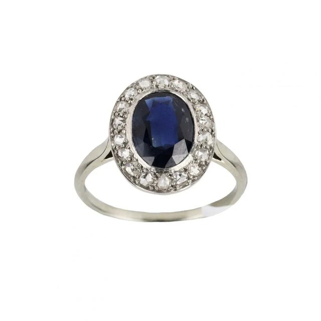 Gold Ring with Sapphire and Diamonds For Sale - Image 9 of 9