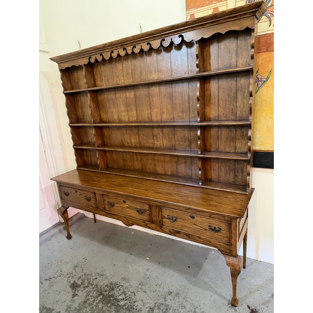Mid-Century English Georgian Style Oak Welsh Dresser & Open Plate Rack For Sale - Image 4 of 12