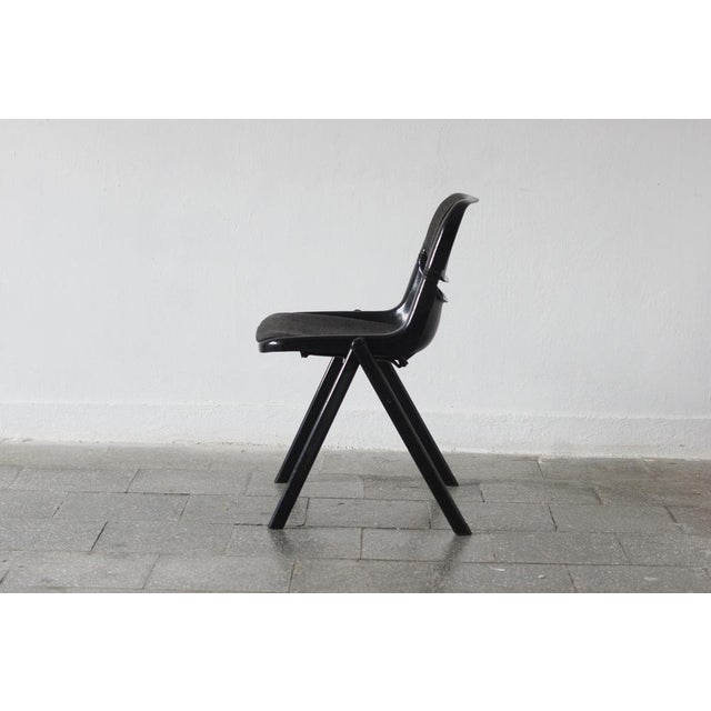 Designed in 1980 by Italian-Argentinian duo Giancarlo Piretti & Emilio Ambasz, exposing modernity and ergonomics - Piretti...