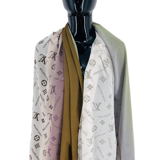 Louis Vuitton White Monogram 100% Silk Scarf