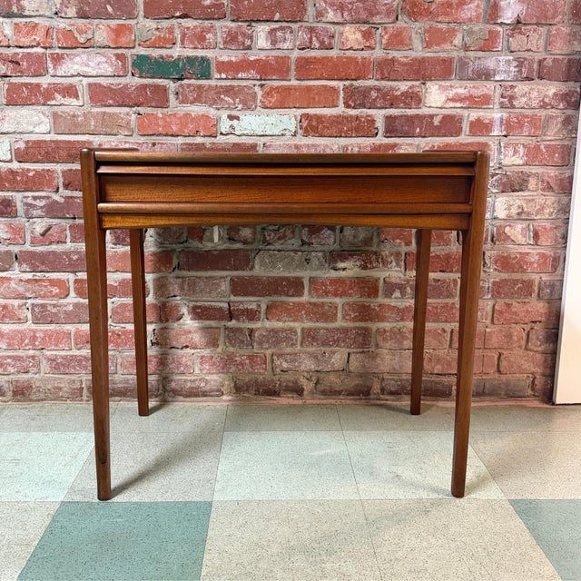 Mid-Century Modern Hall Table Attributed to A. Younger Ltd. For Sale - Image 4 of 7
