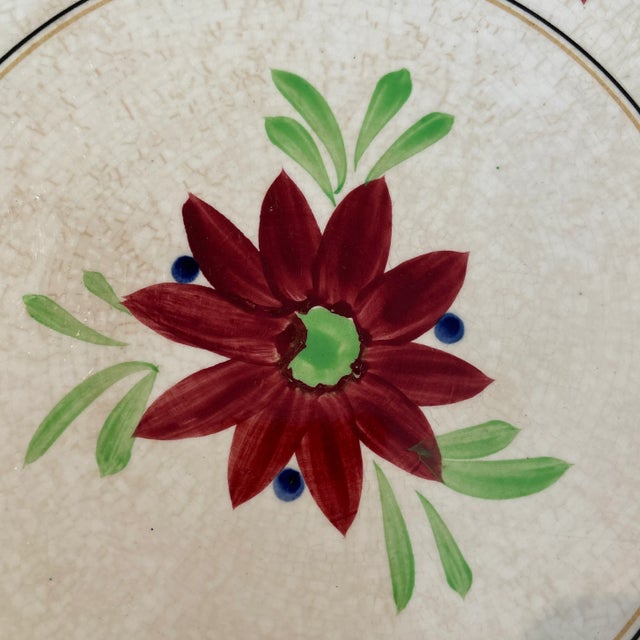 Large ceramic serving bowl perfect for pastas, salads and vegetables. Very pretty from Japan. Flower motif.