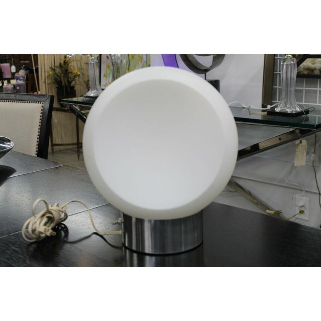 Robert Sonneman 1960s Mid Century Modern Robert Sonneman Chrome & Glass Table Lamp For Sale - Image 4 of 10