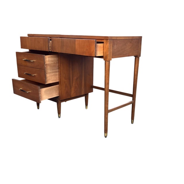 Paper MCM Desk Laminate Top For Sale - Image 7 of 15