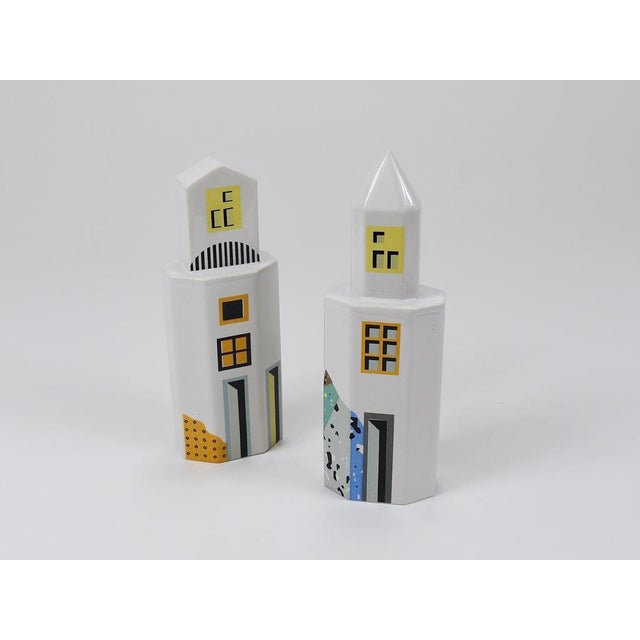 Vintage Skyscraper Salt and Pepper Shakers by Heide Warlamis, 1990, Set of 2 For Sale - Image 6 of 18