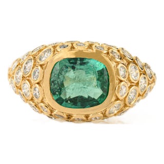 VRJewels 1930s Vinatge Inspired 18k Gold Emerald Diamond Bombe Ring Size 5 For Sale