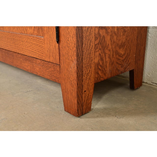 Stickley Style Mission Oak Arts & Crafts Bookcase or Bar Cabinet For Sale - Image 12 of 16