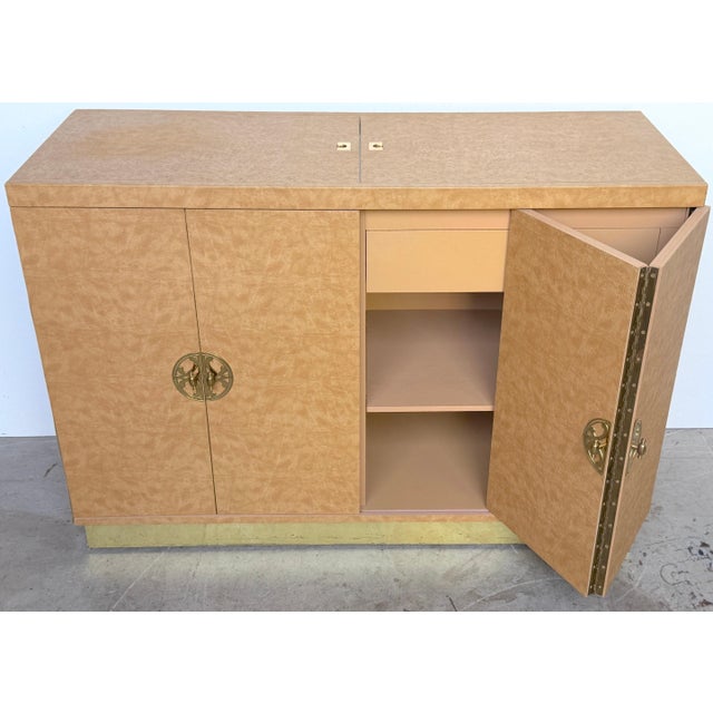 1970s Embossed Leather Ostrich Expandable Dry Bar Cabinet, Style of Springer For Sale - Image 17 of 17