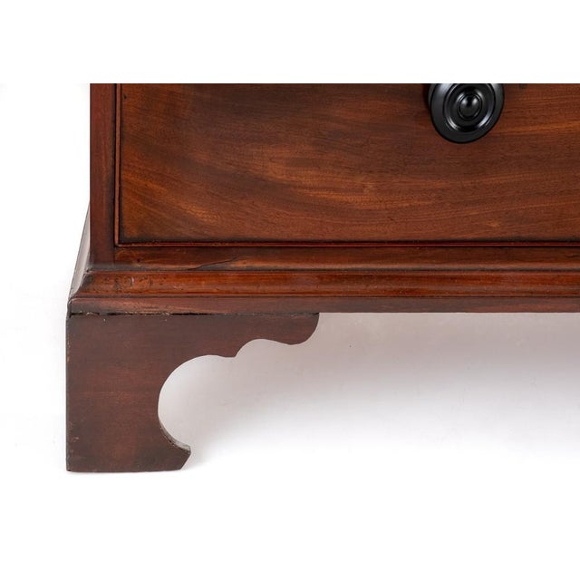 Here we have a Good Quality Mahogany Chest on Chest. Raised upon Typical Georgian Bracket Feet. Georgian era The Lower...