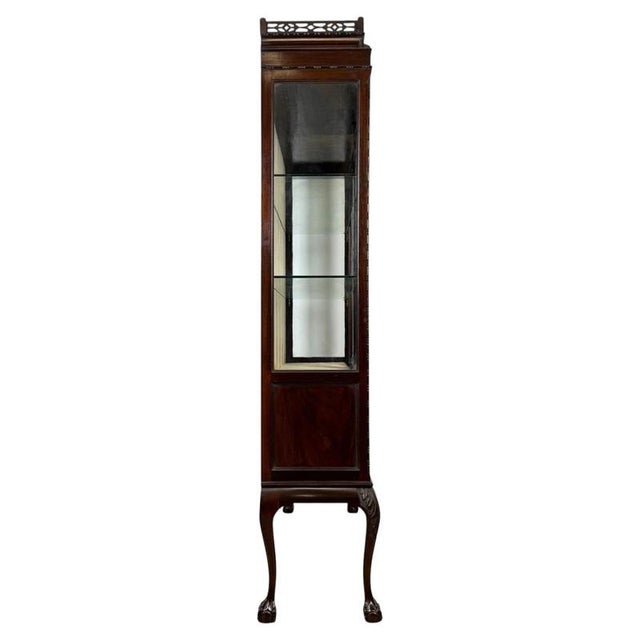 2000 - 2009 Antique English Mahogany Display Cabinet by Morgan & Co., 1900s For Sale - Image 5 of 11