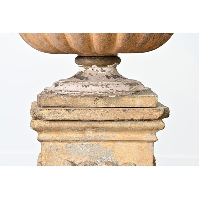 English 19th Century Doulton Campania Urn on Pedestal For Sale - Image 10 of 12