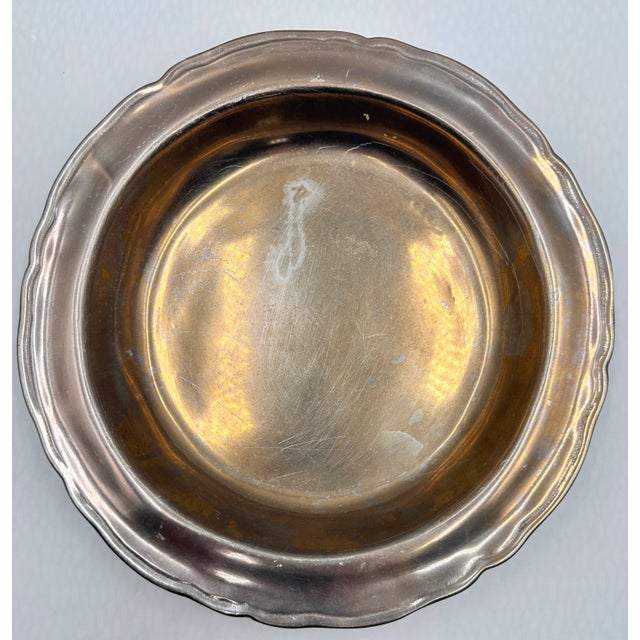 1960s 1960s Wilton Armetale Hollowware Queen Anne Pewter 10.5" Rimmed Bowl Pie Plate Usa For Sale - Image 5 of 6