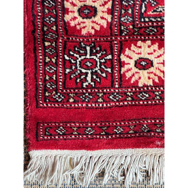 Small Vintage Pakistani Rug from Bobyrugs, 1980s For Sale - Image 14 of 16