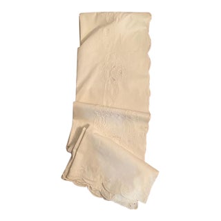 2010 European White Embroidered Tablecloth For Sale