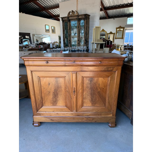 French Provincial 19th Century French Louis Philippe Solid Walnut Sideboard / Buffet For Sale - Image 3 of 12